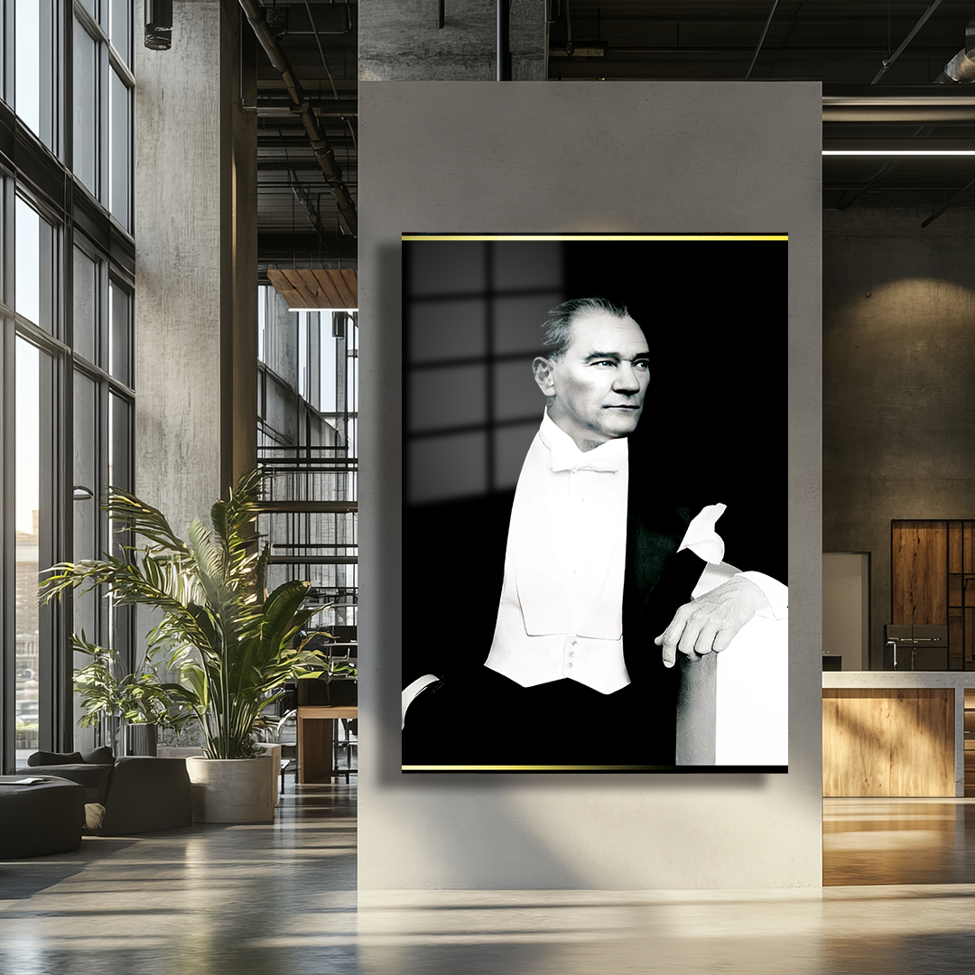 MUSTAFA KEMAL ATATÜRK THEMED GLASS PAINTING (