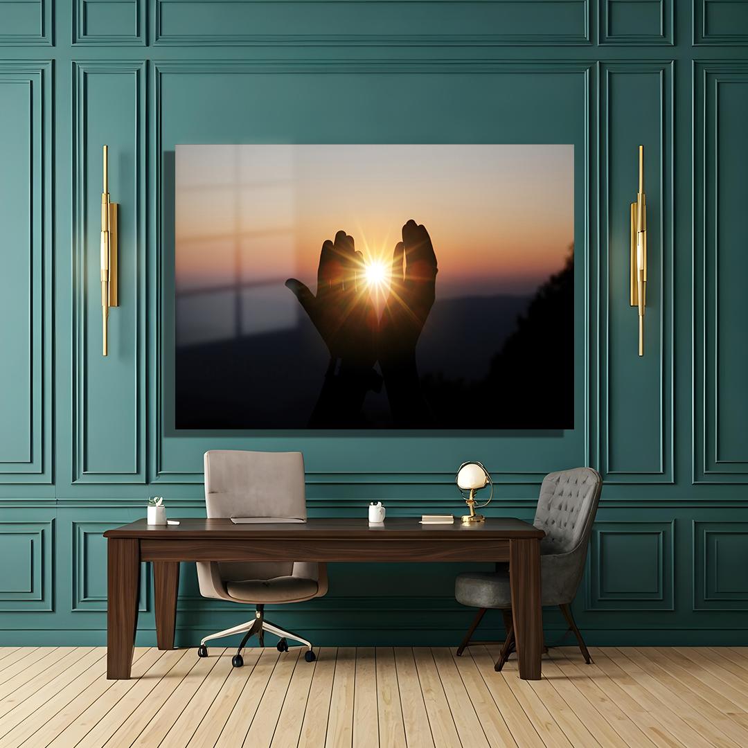 PRAYING HANDS THEMED GLASS PAINTING